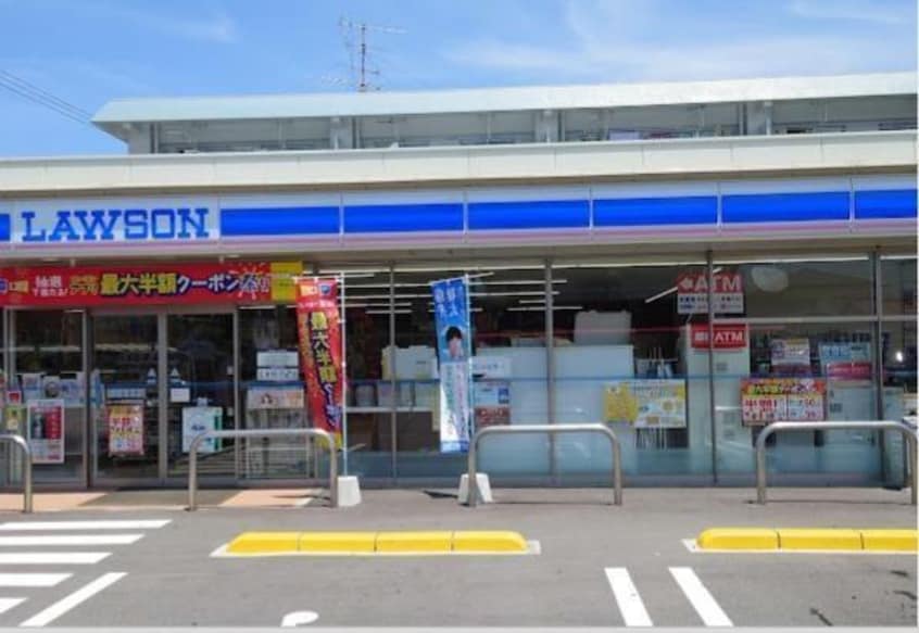 ローソン高津店(コンビニ)まで220m Bellevie　TAKATSU　C