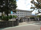 中萩小学校(小学校)まで813m アベニューハタダIII