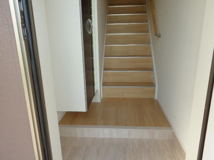 玄関 ウィスタリア