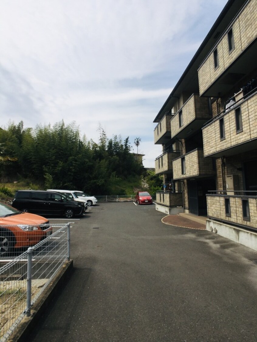  サンパレス引野