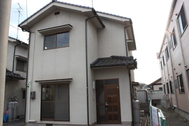  金子好伸住宅