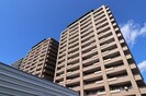 アーバンビュー緑町公園ツインタワーの外観