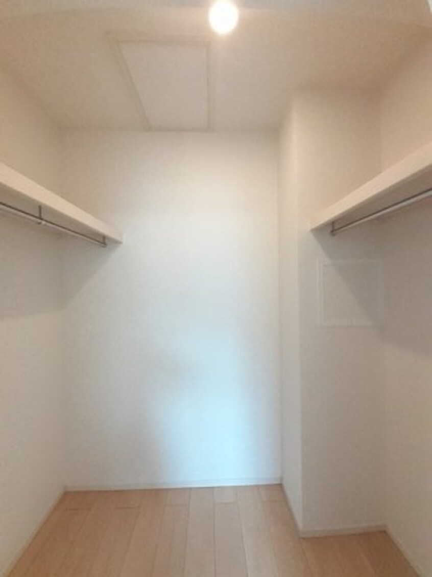  ラ・ルーチェ　Ｂ