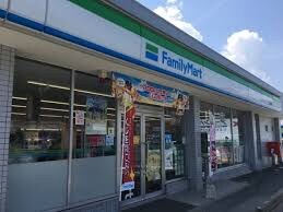 ファミリーマート 美ノ郷三成店(コンビニ)まで575m メゾン山本