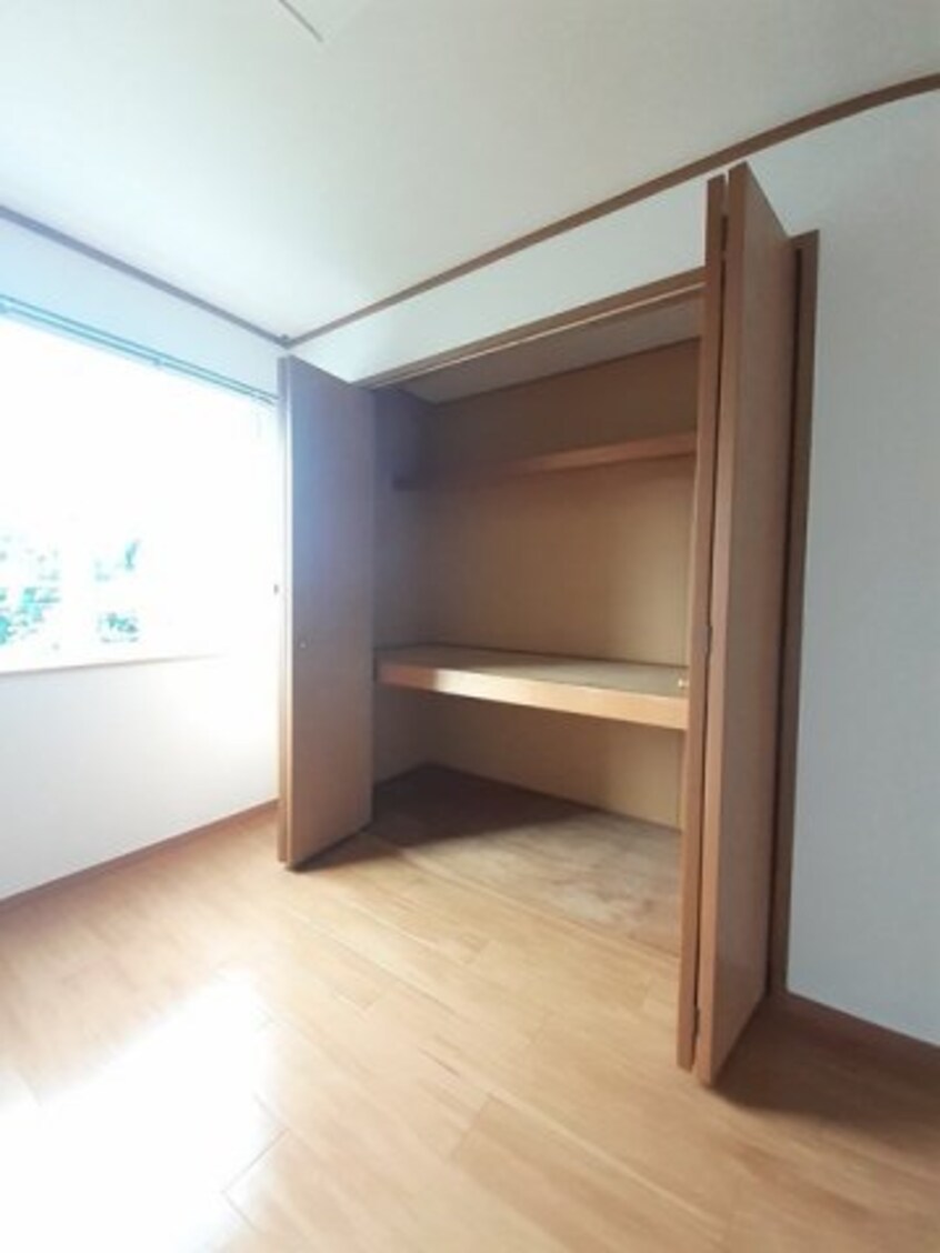  ゴールドクレスト藤井