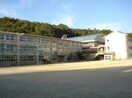 尾道市立日比崎中学校(中学校/中等教育学校)まで7445m キャッスル向島