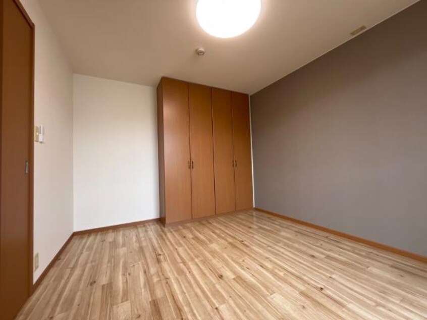 洋室 フリーデン