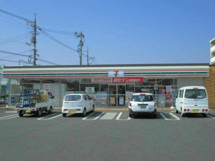 セブンイレブンまで180m ロックフィールドⅣ