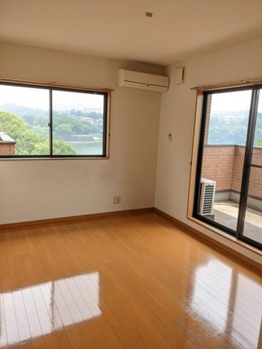  レイクサイド春日