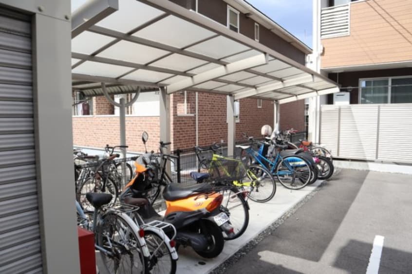  パインツリー A棟