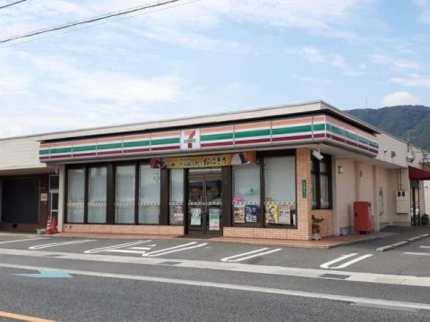 セブンイレブン 福山山手店(コンビニ)まで446m ラ・カーサ・ヴェントＡ