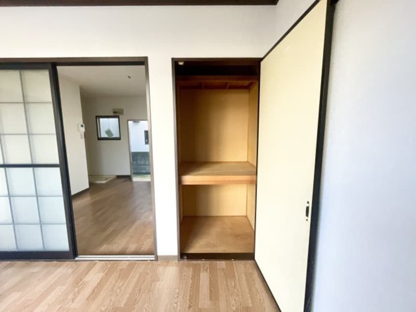  エステート春日A