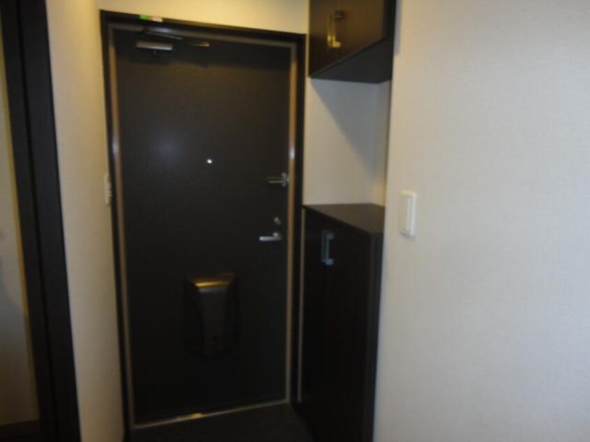 玄関 アサヒ２０１１