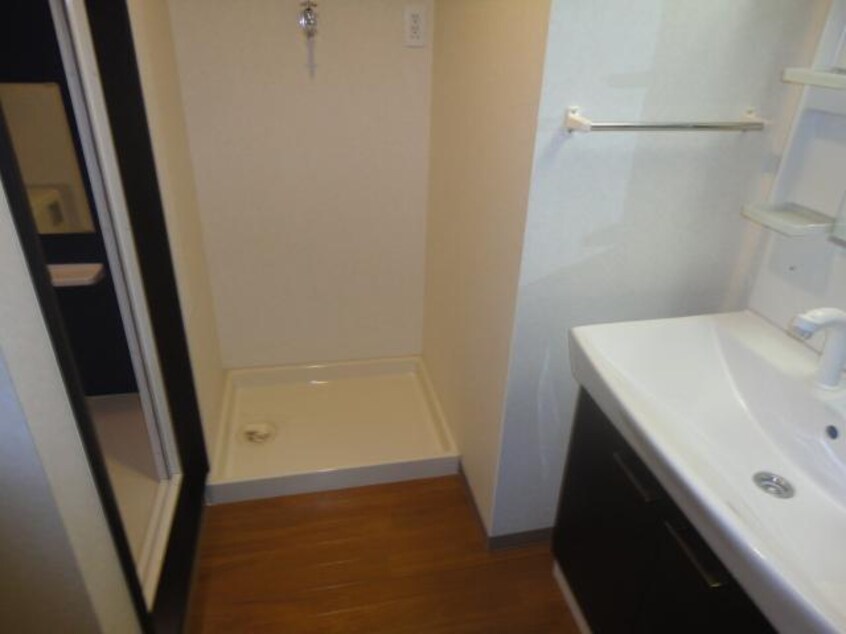 洗濯機置場 アサヒ２０１１