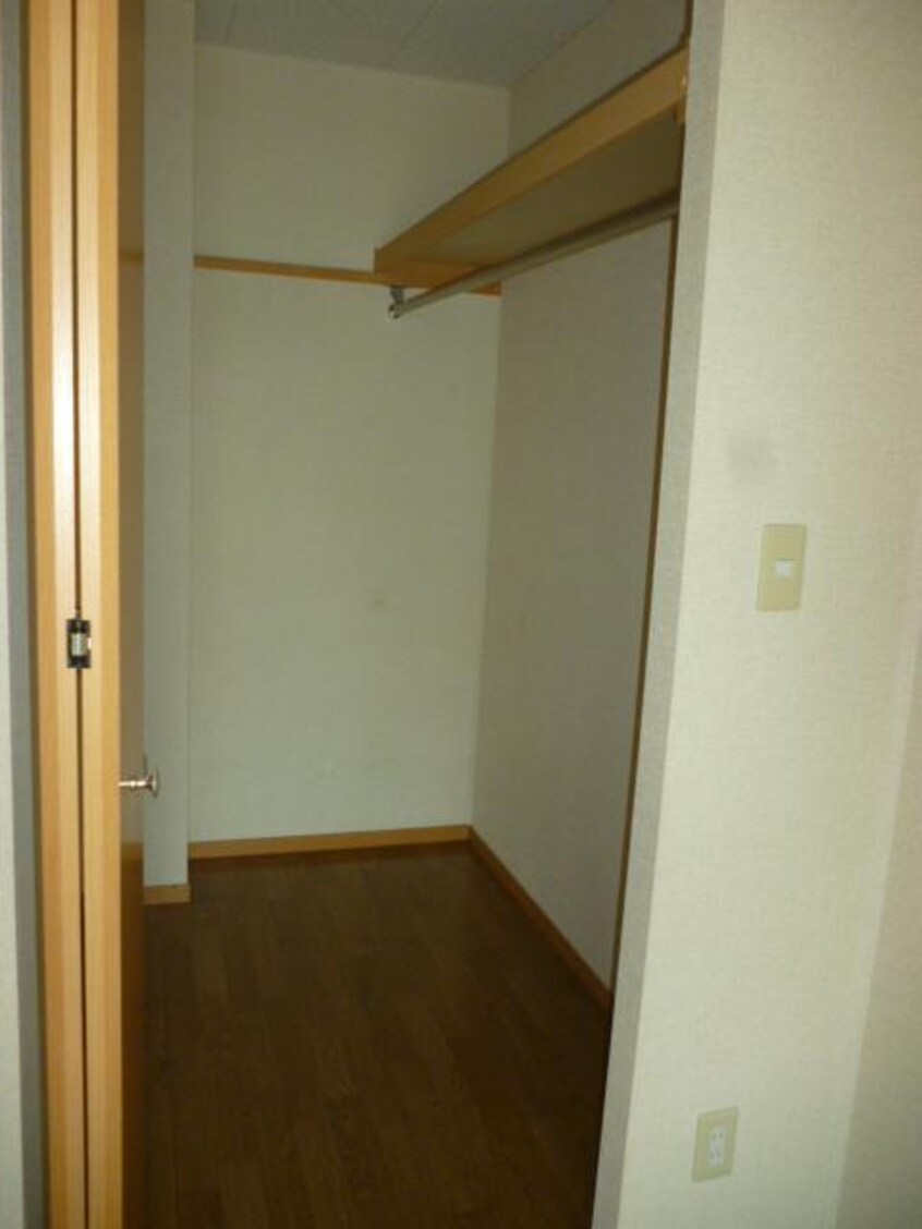  エステート　ユリA