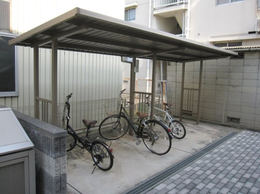  D-room明神