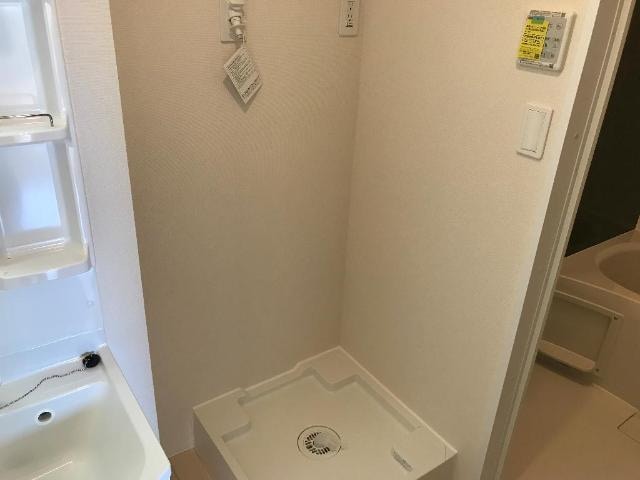 洗濯機置場 コリーナピアッタ