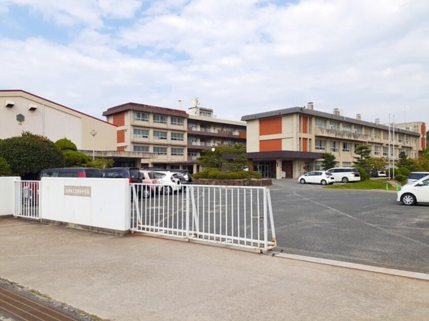 笠岡東中学校まで1100m ジャック　イン　ザ　ボックスⅠ