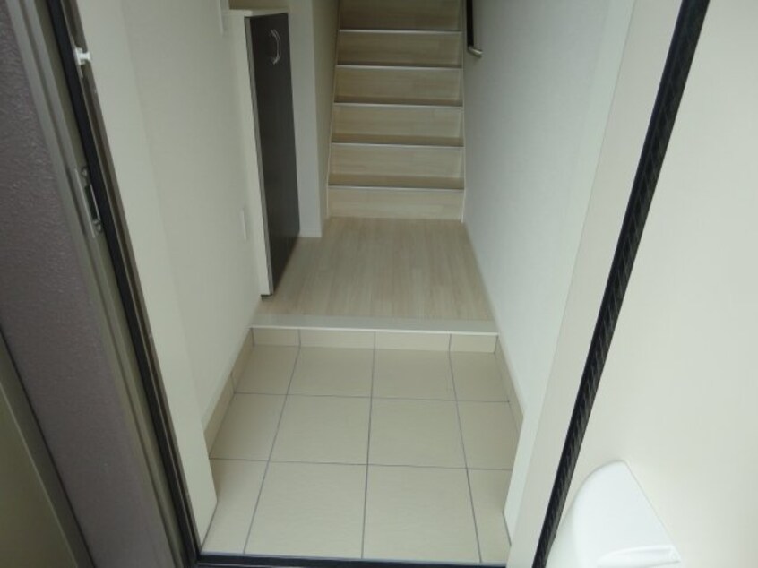 玄関 山陽本線（中国）/東福山駅 徒歩64分 2階 築9年