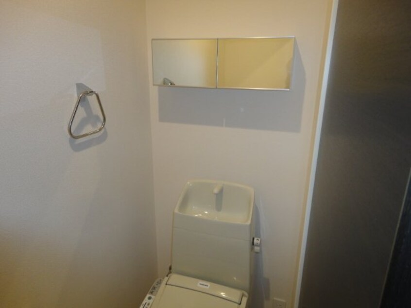 トイレ収納 山陽本線（中国）/東福山駅 徒歩64分 2階 築9年