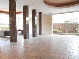 エントランスホール・ラウンジ　※2022年2月撮影