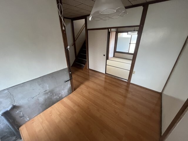  木之庄町6丁目貸家