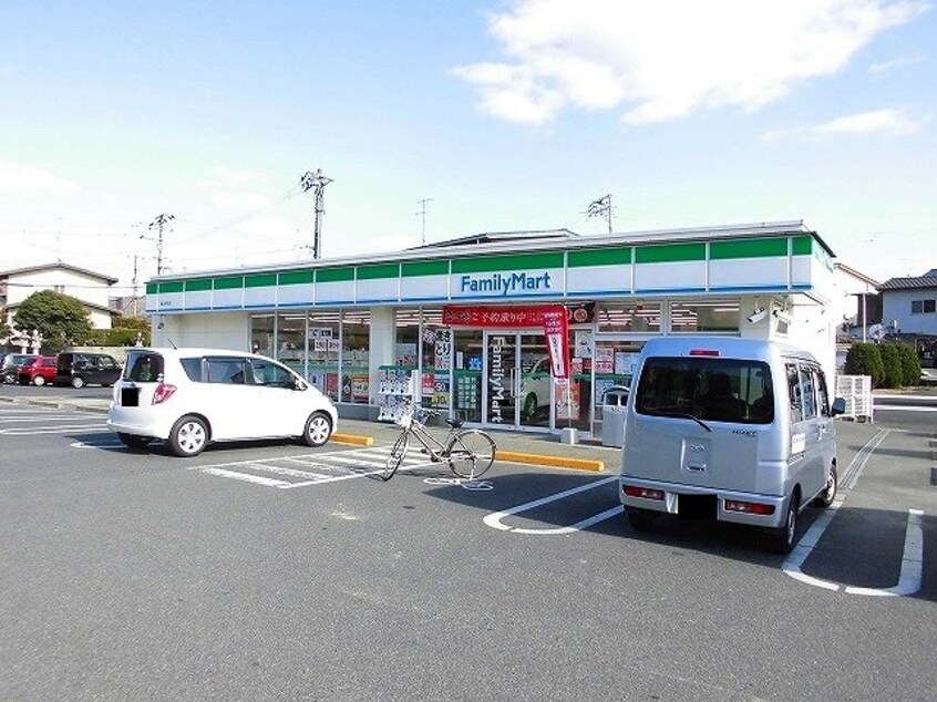 ファミリーマート福山坪生店まで700m メゾンドクラール