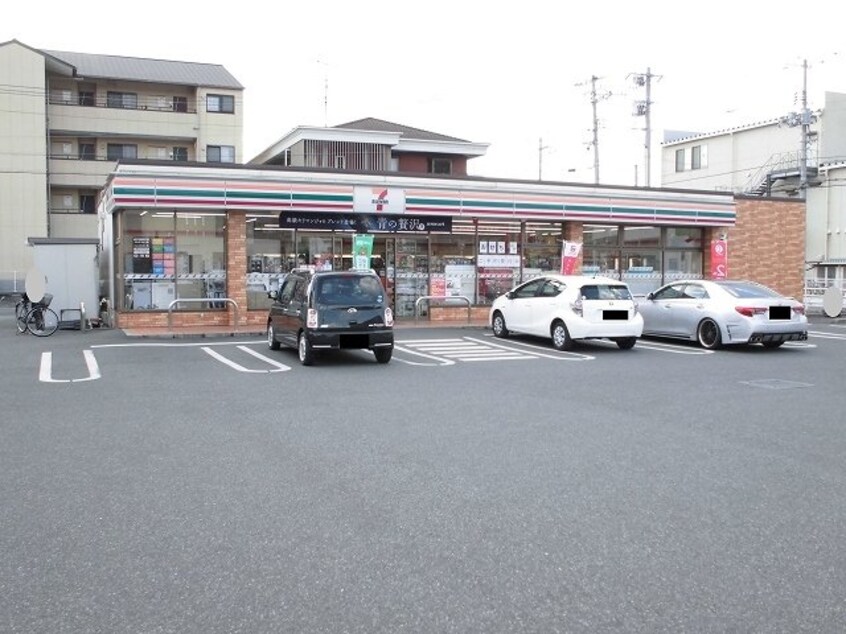 セブンイレブン南蔵王2丁目店まで270m サニーベル