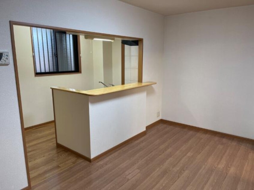 リビング ランドマーク曙　壱番館