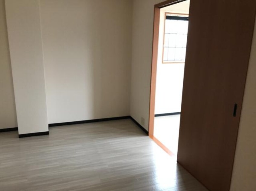 洋室 サンフォレスト曙