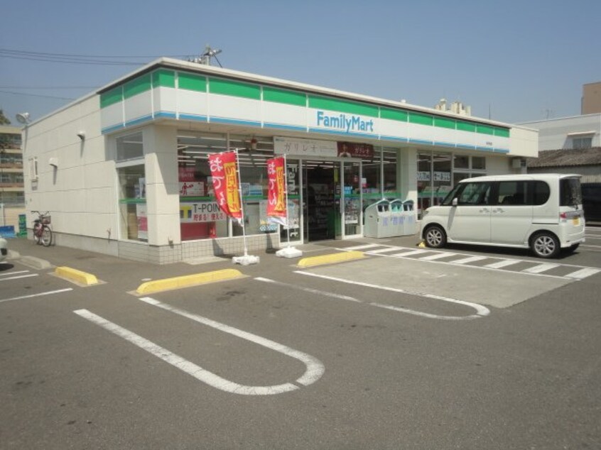 ファミリーマート南手城店（コンビニ）まで353ｍ カサルビア