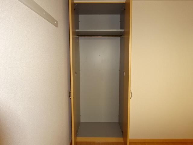 クローゼット(5.5帖洋室) カサルビア