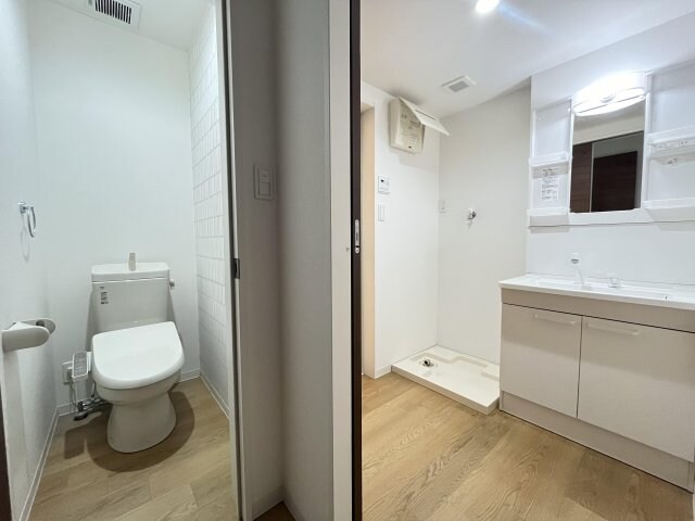  エルキュールB棟