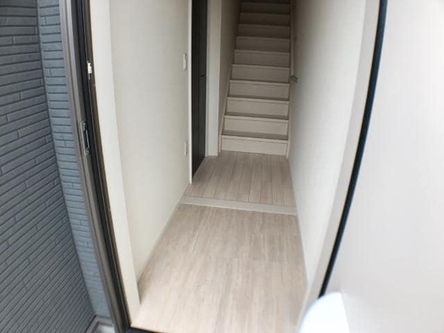 玄関（イメージ） クラポティ新涯