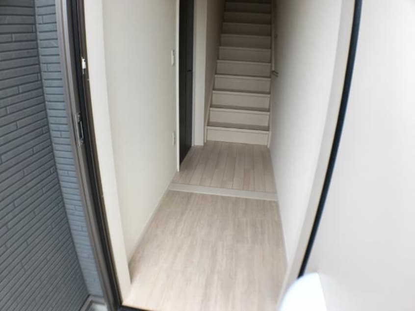 玄関（イメージ） クラポティ新涯