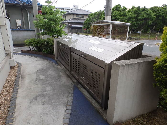  ローゼスポート港町 B棟