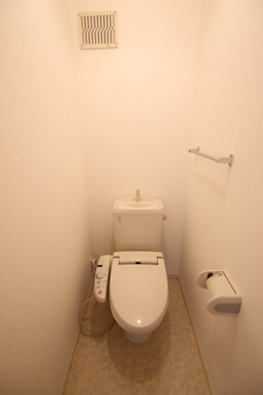  ローゼスポート港町 B棟