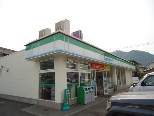 ファミリーマート福山水呑店まで900m クレストール来山Ｂ