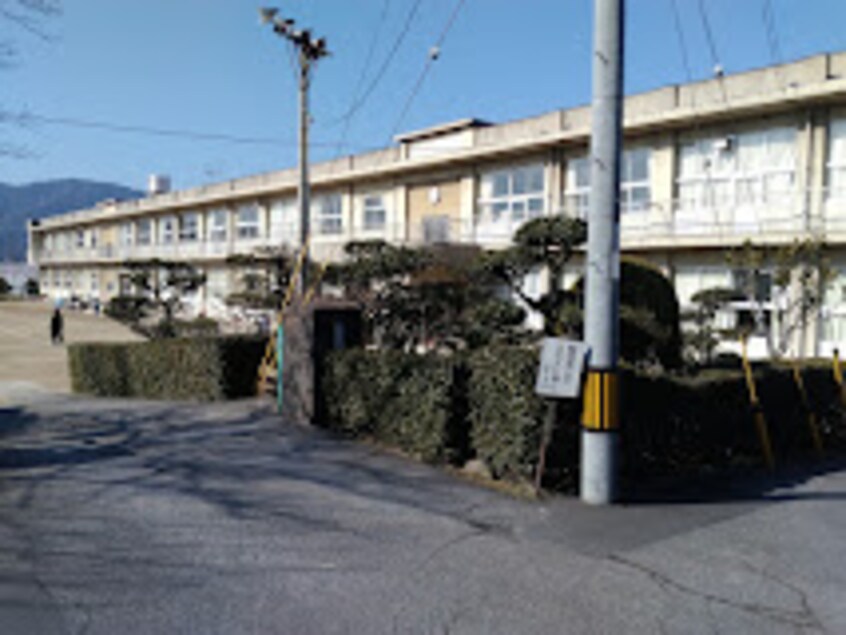 福山市立箕島小学校(小学校)まで2328m クレストール来山Ｂ