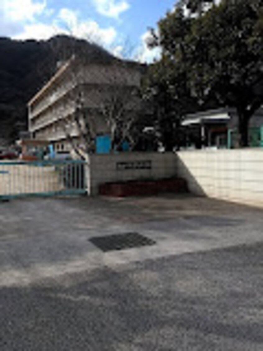 福山市立高島小学校(小学校)まで182m シュペール　ヴュー