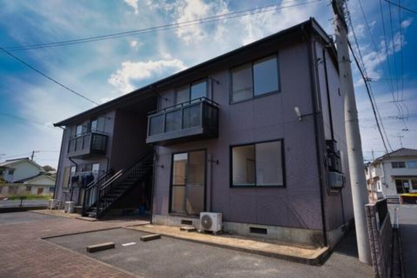  パインヒルズ東深津　A棟