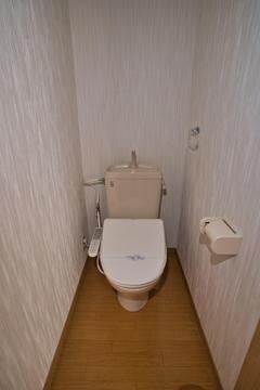  パインヒルズ東深津　A棟