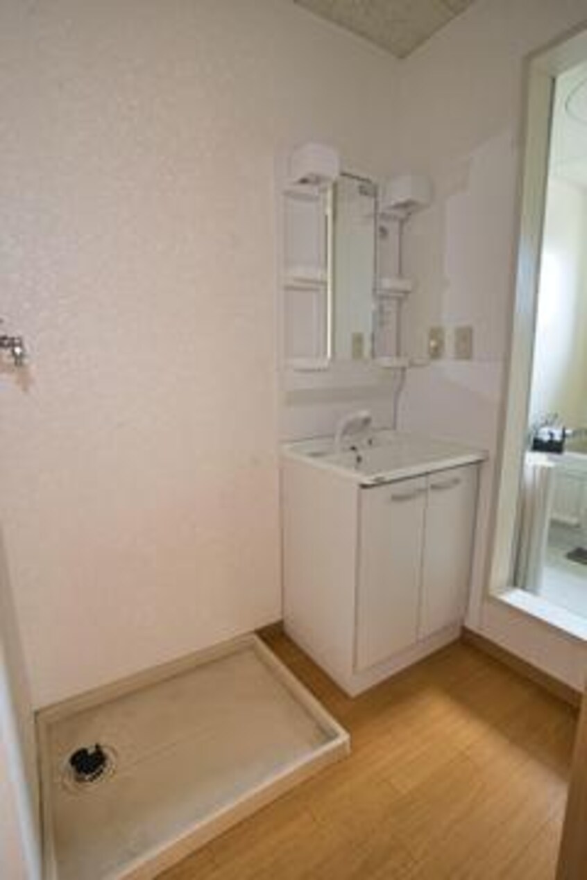  パインヒルズ東深津　A棟