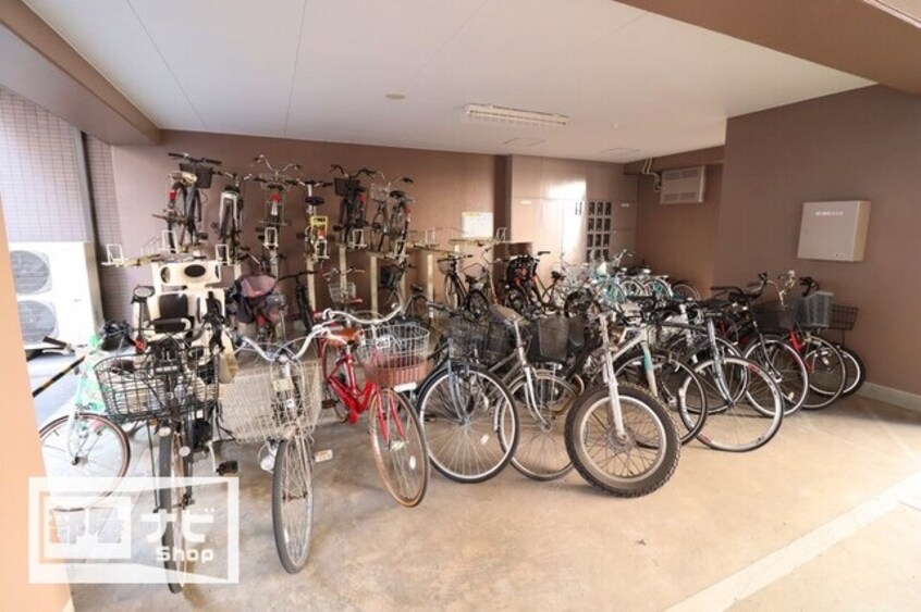  西町ロイヤルスクエア