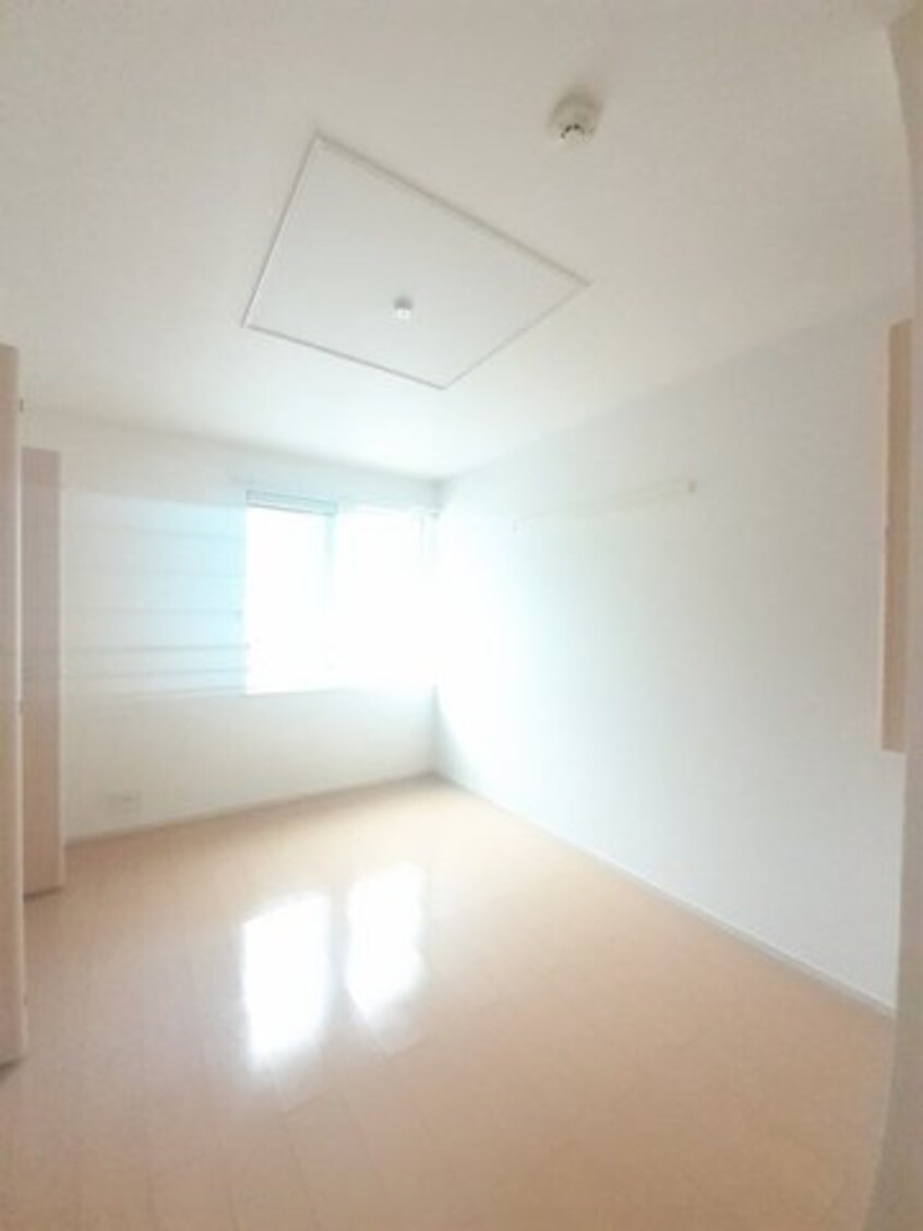  ブライト・ガーデンＡ