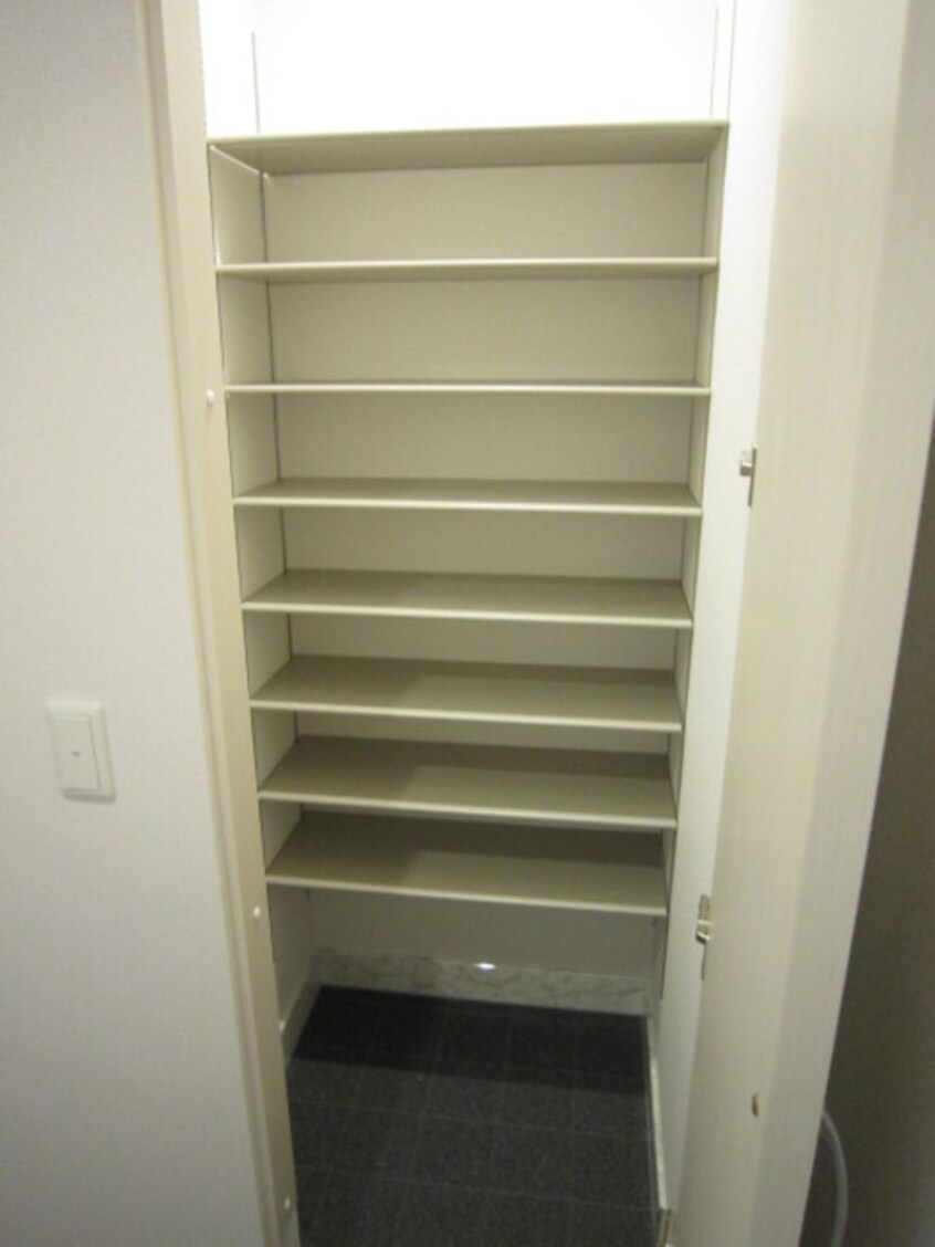  Ｄ-ｒｏｏｍブランシェ