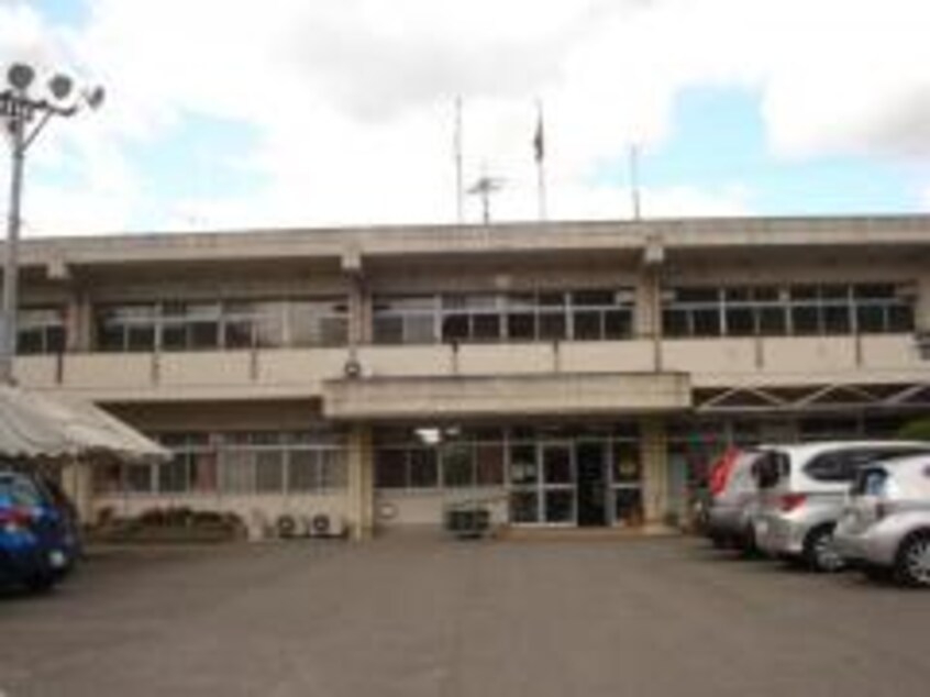 尾道市立久保中学校(中学校/中等教育学校)まで2550m プレミアコート