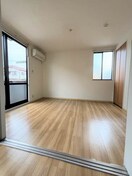  メゾンティアラA棟