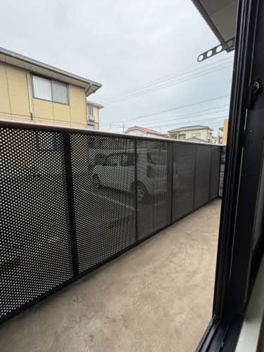  メゾンティアラA棟