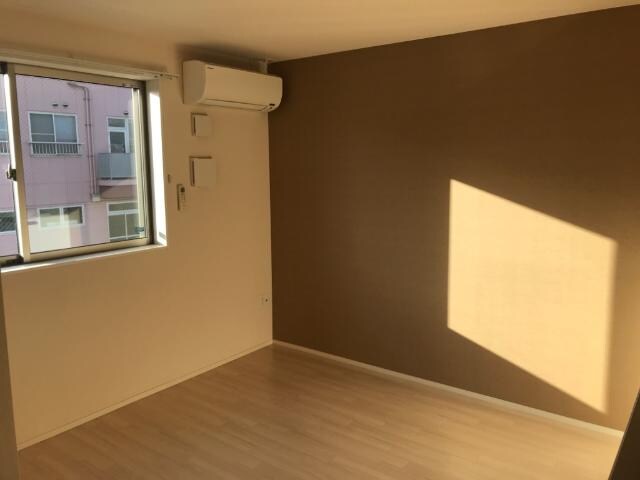 リビング シュエット